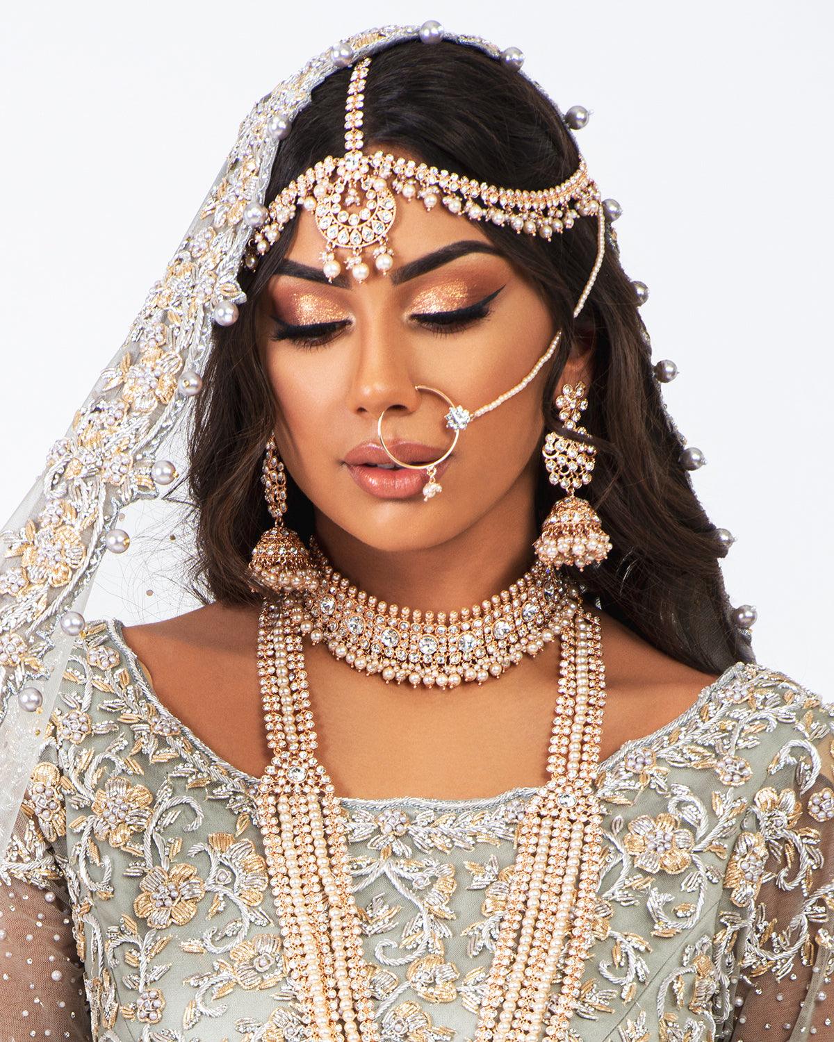 Dupatta with ghungru and striking latkan