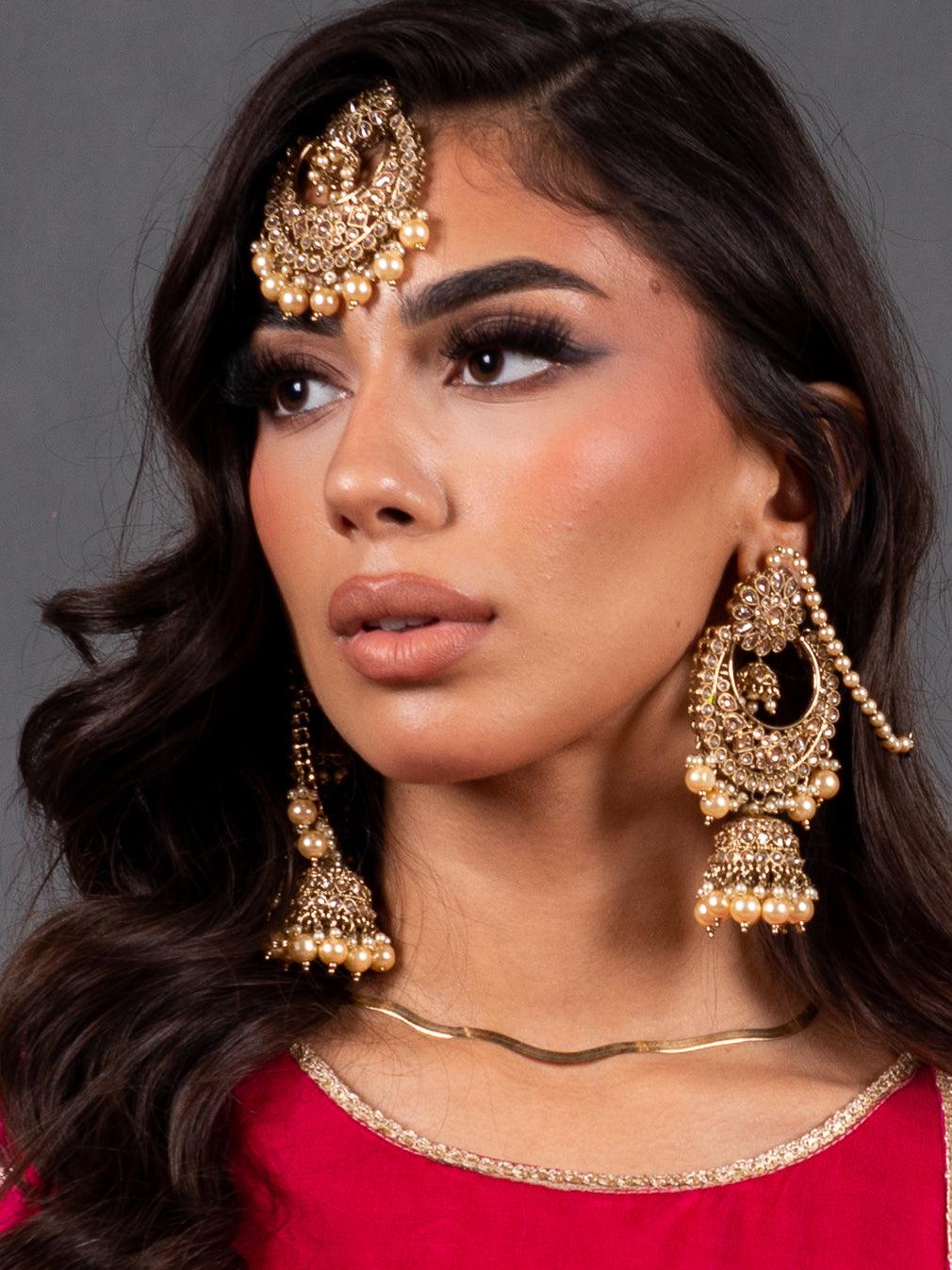 Big maang tikka hot sale and earring set