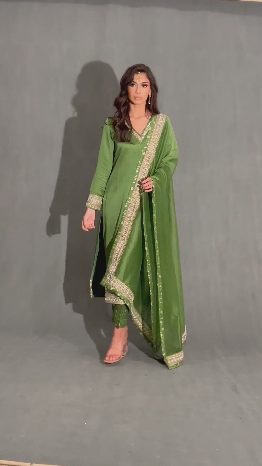 Green kurta with pant