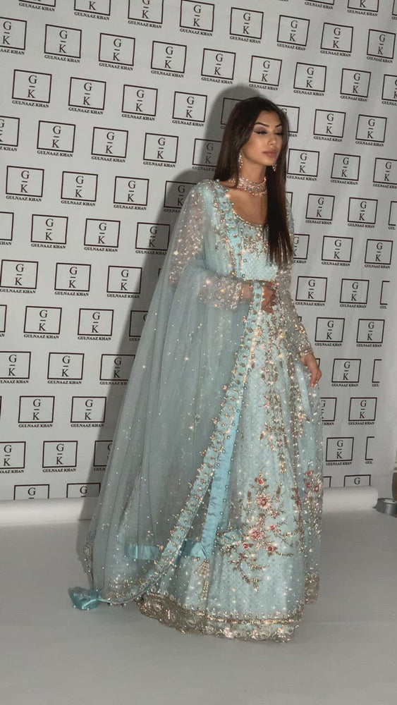 
                  
                    Load and play video in Gallery viewer, long bridal wear
                  
                
