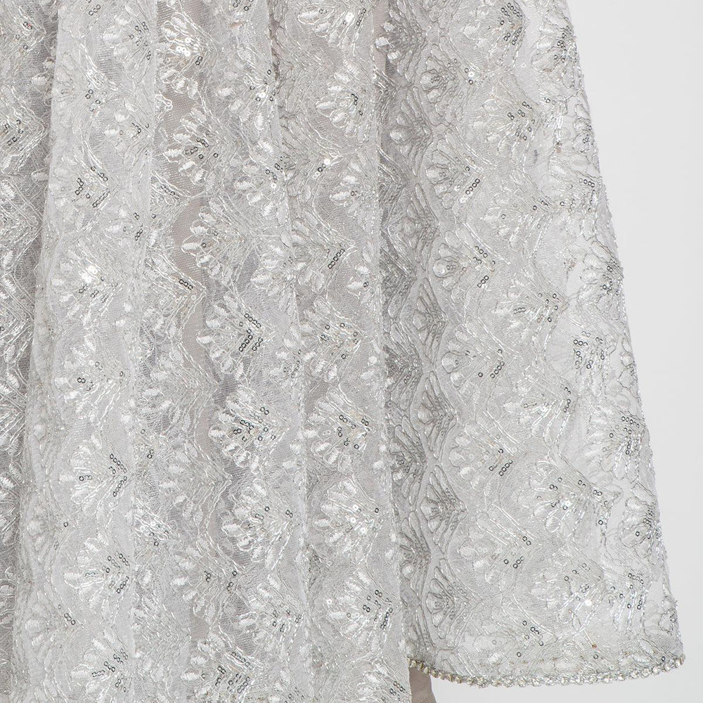 
                  
                    white wedding gowns
                  
                
