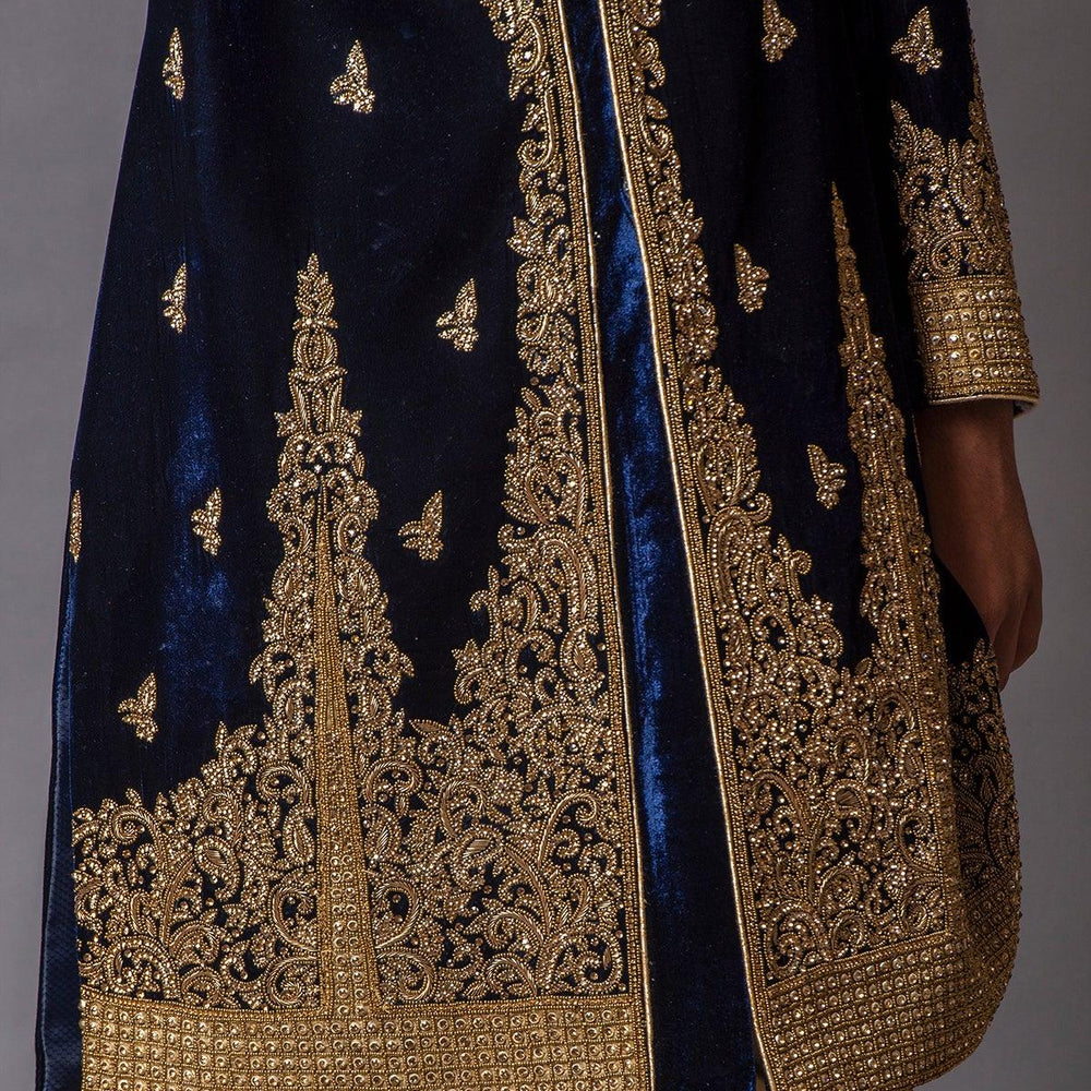 
                  
                    Wedding sherwani design
                  
                