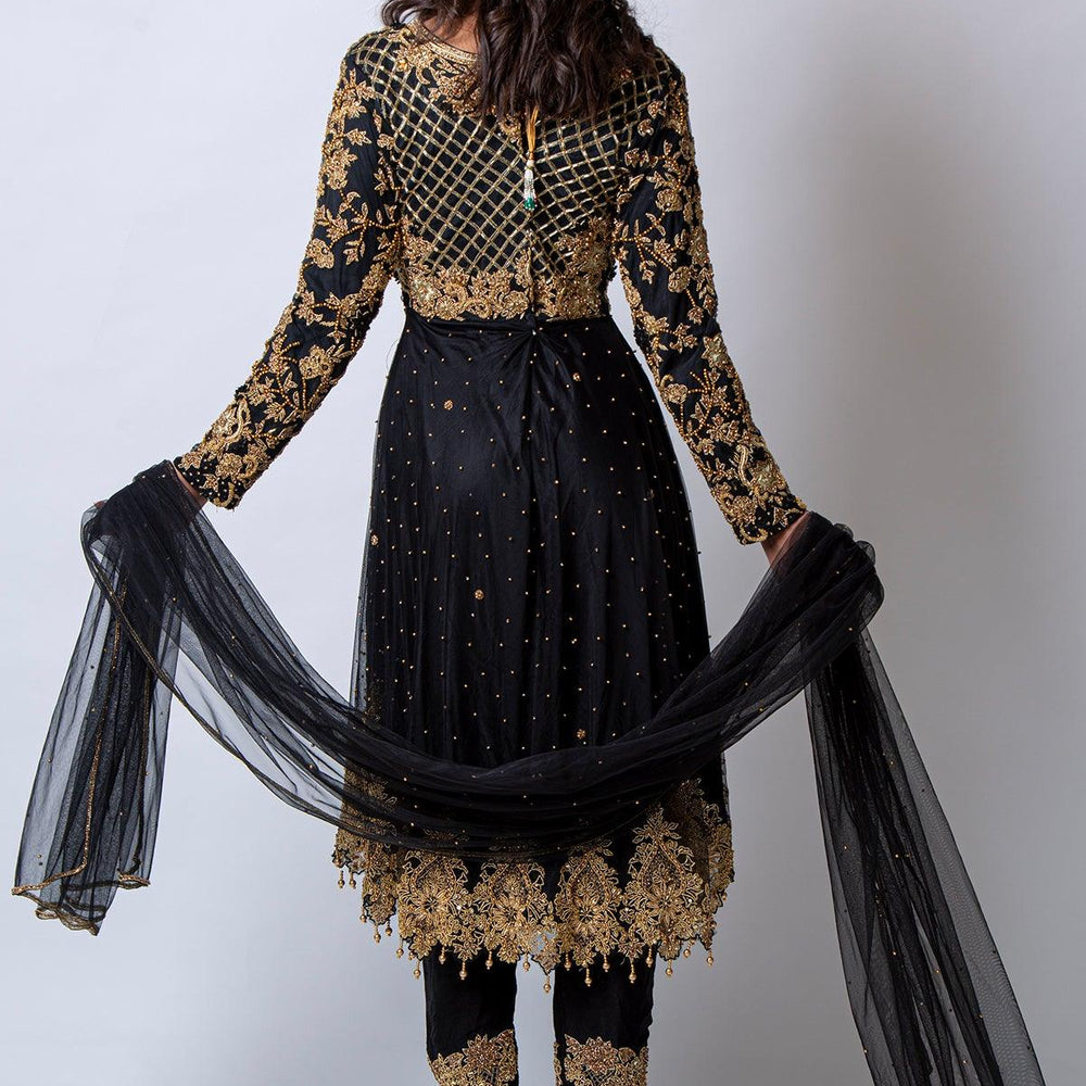 
                  
                    salwar kameez set
                  
                
