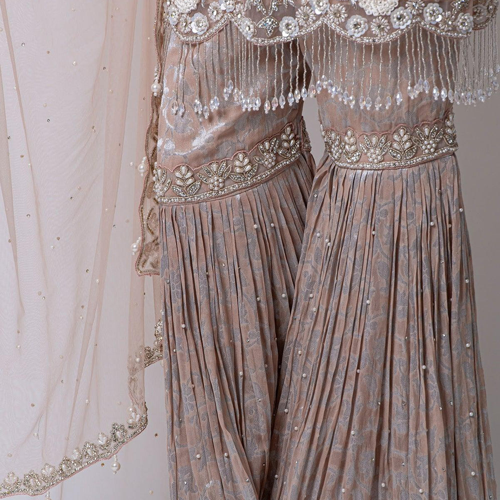 
                  
                    gharara
                  
                
