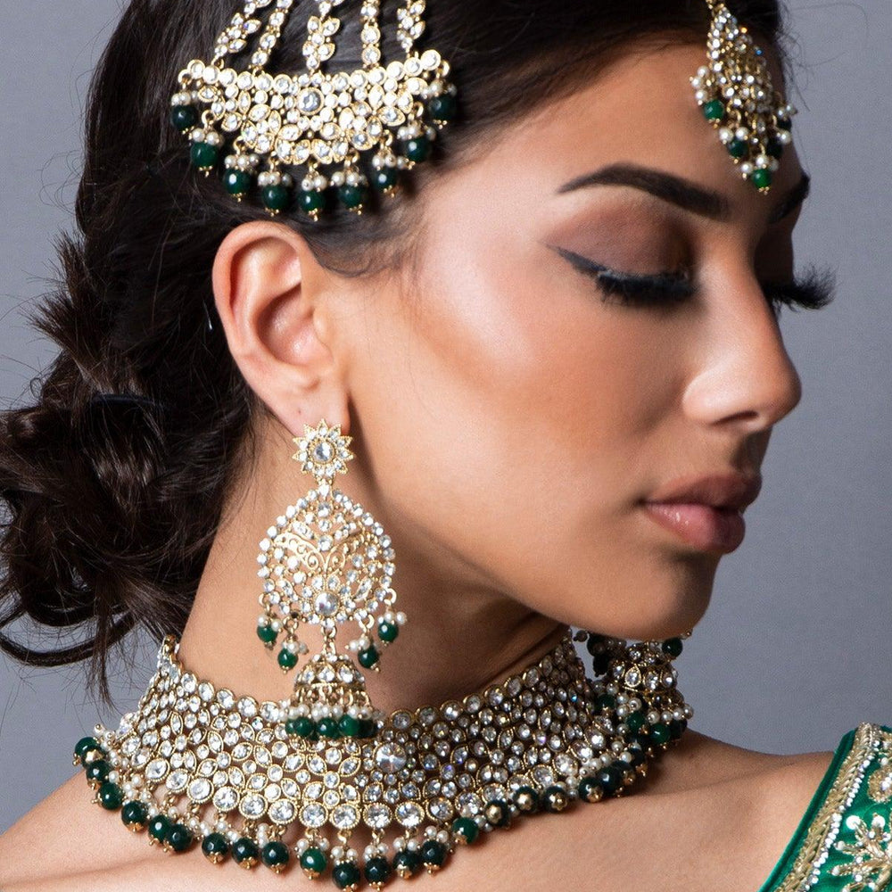 maang tikka and earrings set
