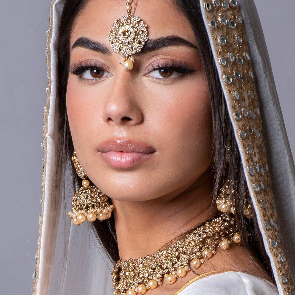 necklace and earring set