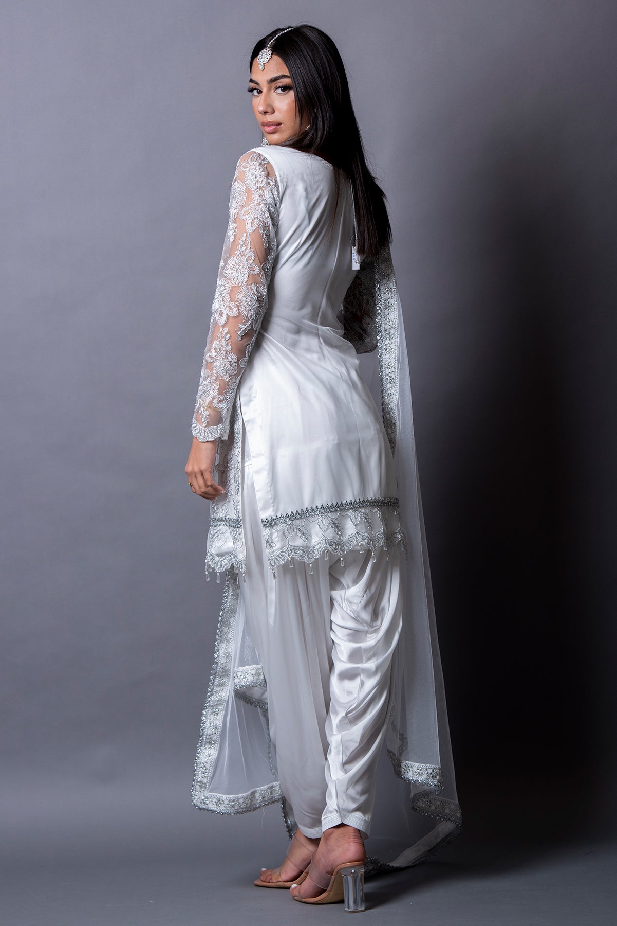 
                  
                    Arfa
                  
                