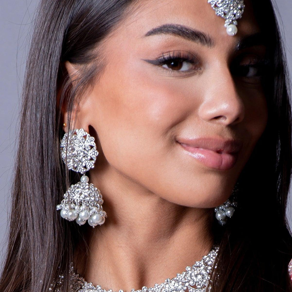 maang tikka with necklace