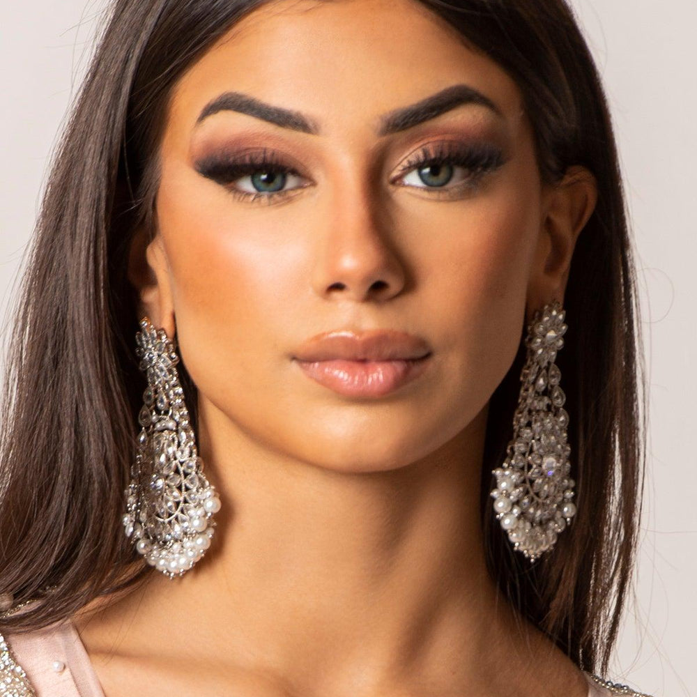 
                  
                    silver jewellery
                  
                