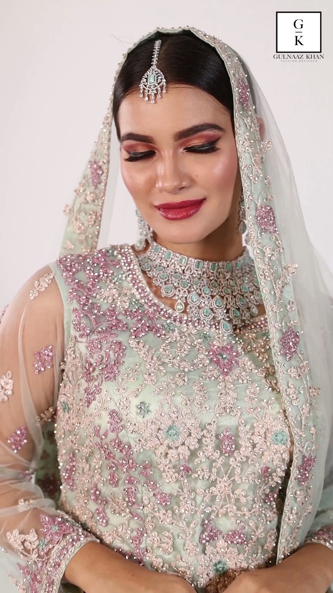 
                  
                    Lubna
                  
                