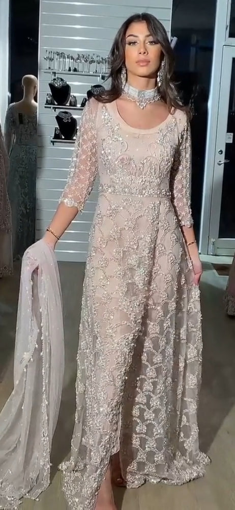 
                  
                    Daniya
                  
                