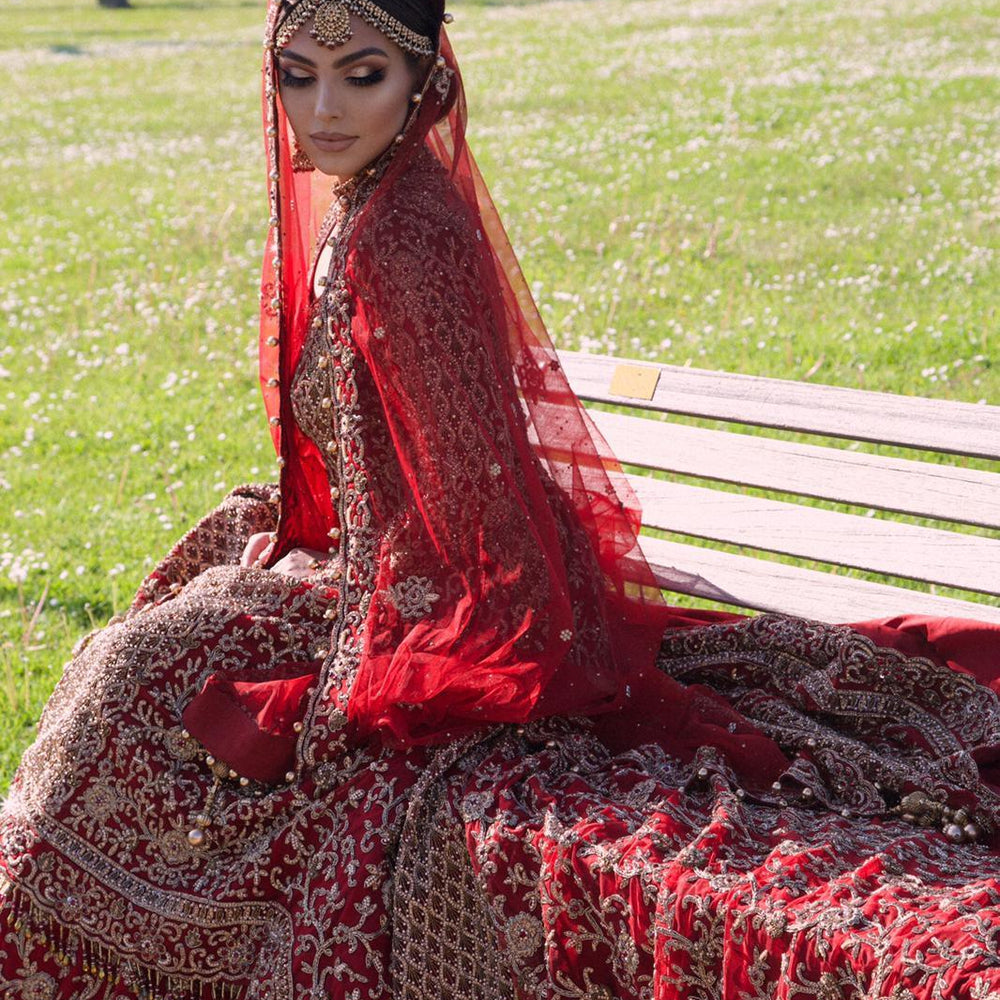 
                  
                    designer bridal dress
                  
                